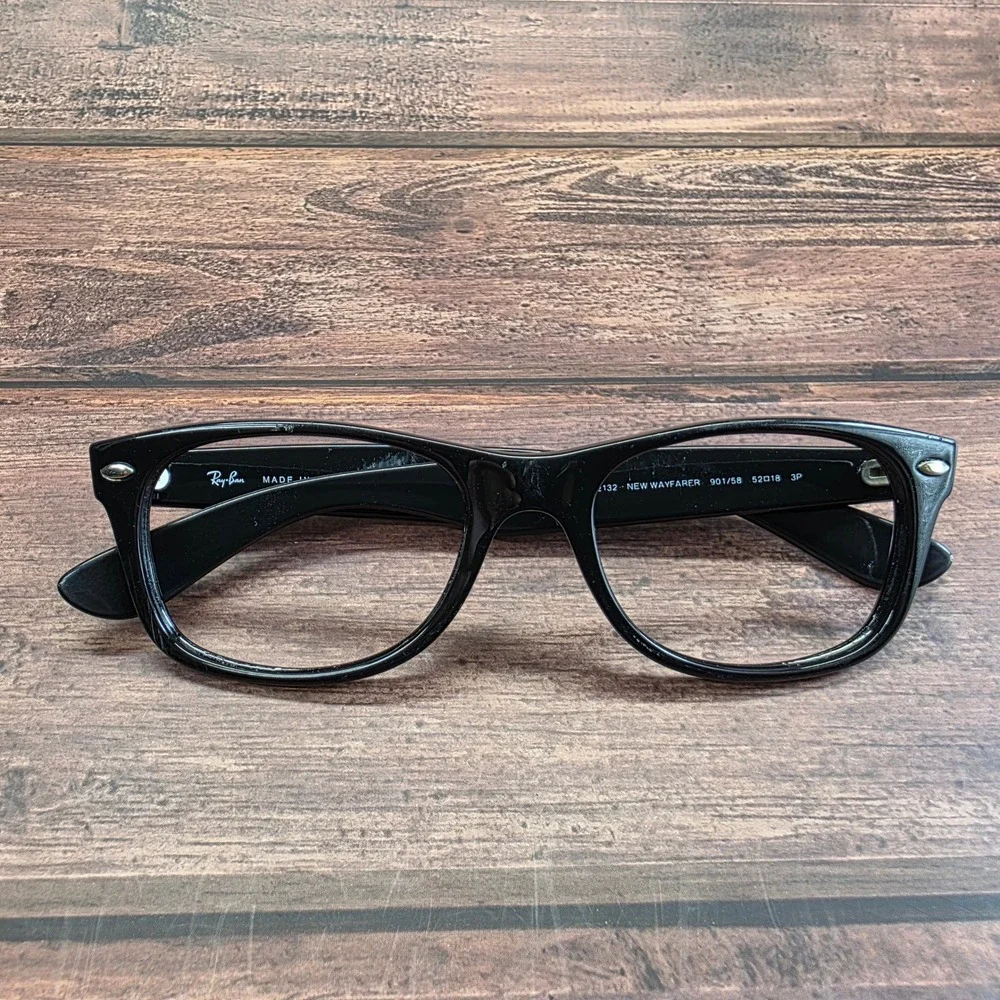 Ray-Ban some nicks